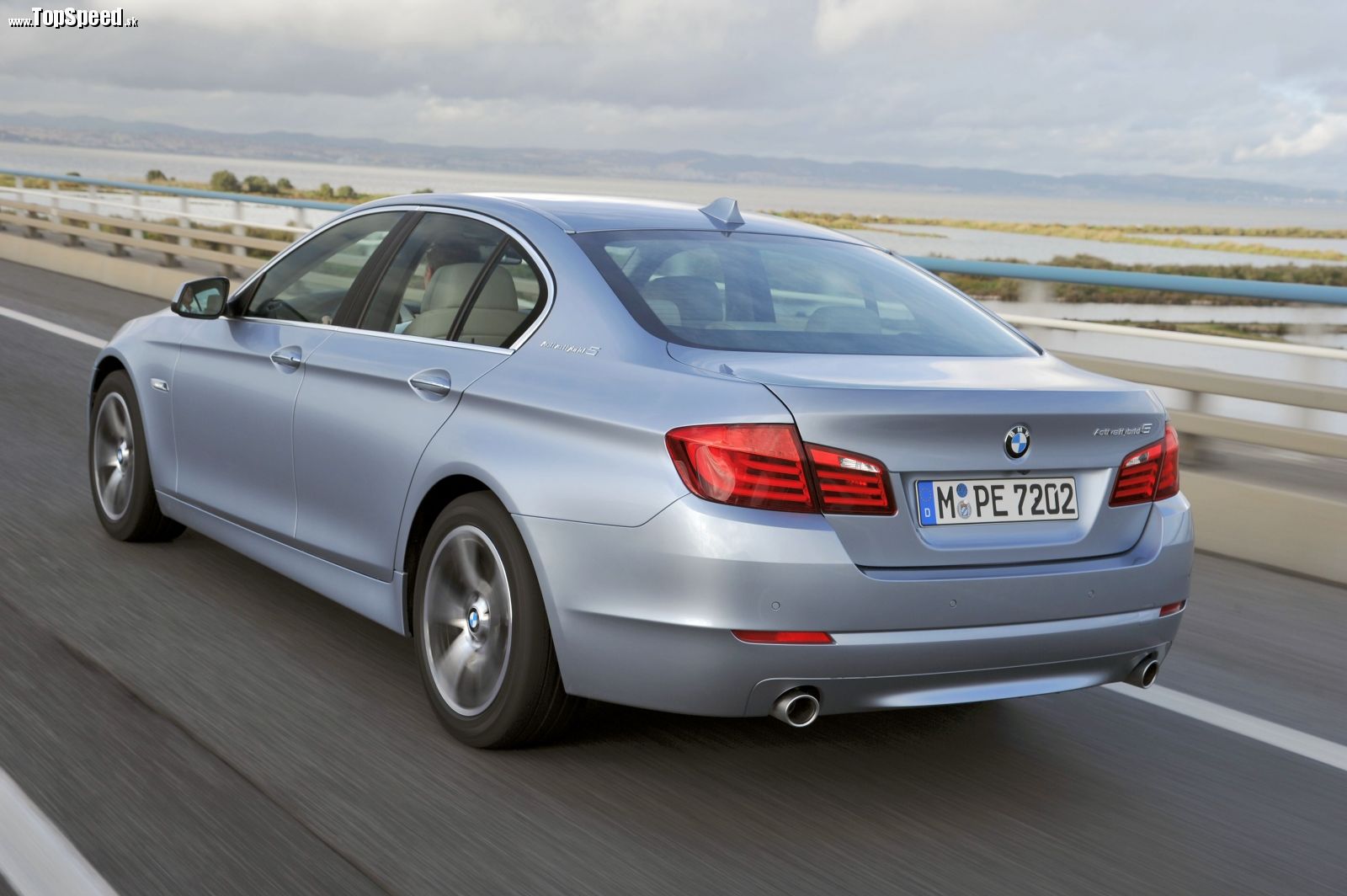 ActiveHybrid 5 je vylepšeným štvrtým pokračovaním hybridného pohonu od BMW.